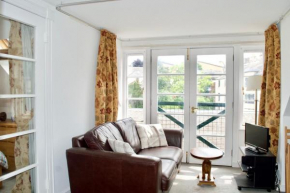 Central 2 Bedroom Flat With Spectacular Views
